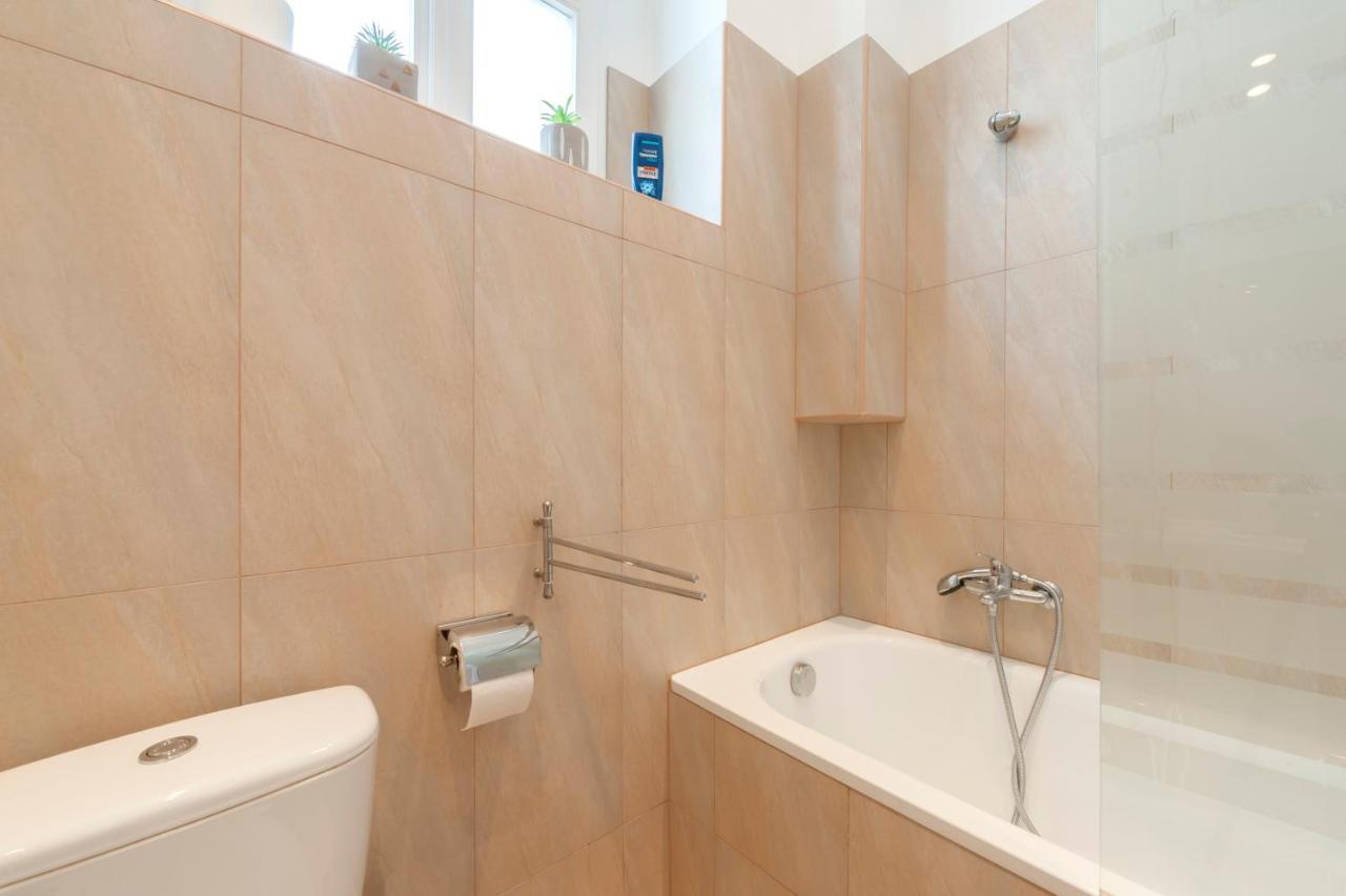 Opera & Basilica 2 Bedrooms With Balcony Budapest Extérieur photo