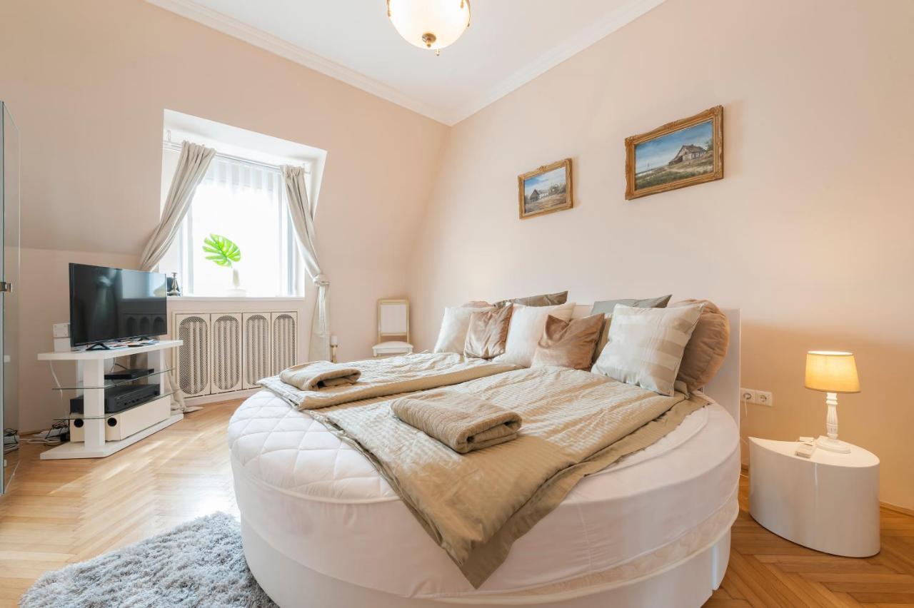 Opera & Basilica 2 Bedrooms With Balcony Budapest Extérieur photo